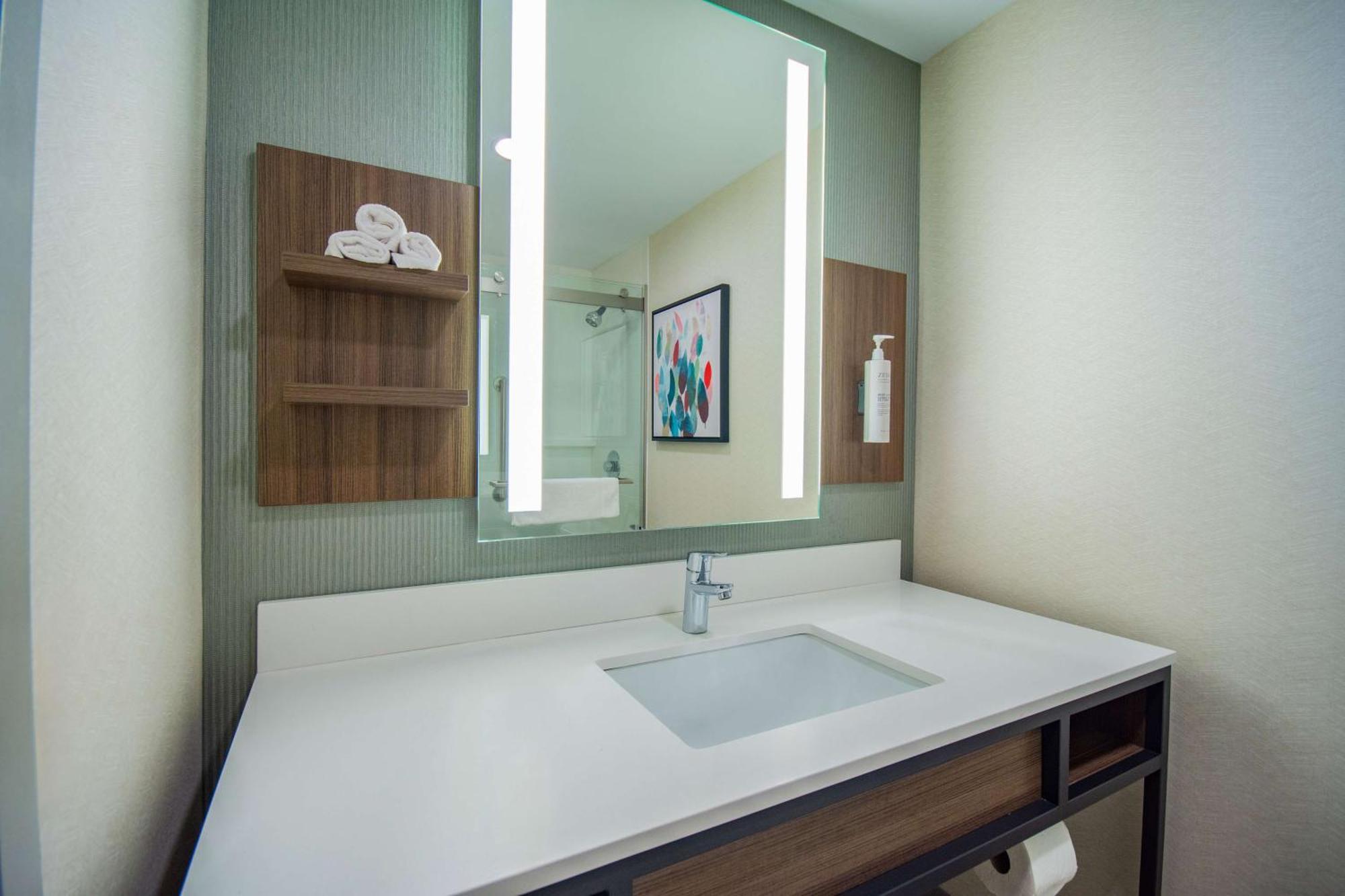 Hilton Garden Inn Danbury Buitenkant foto