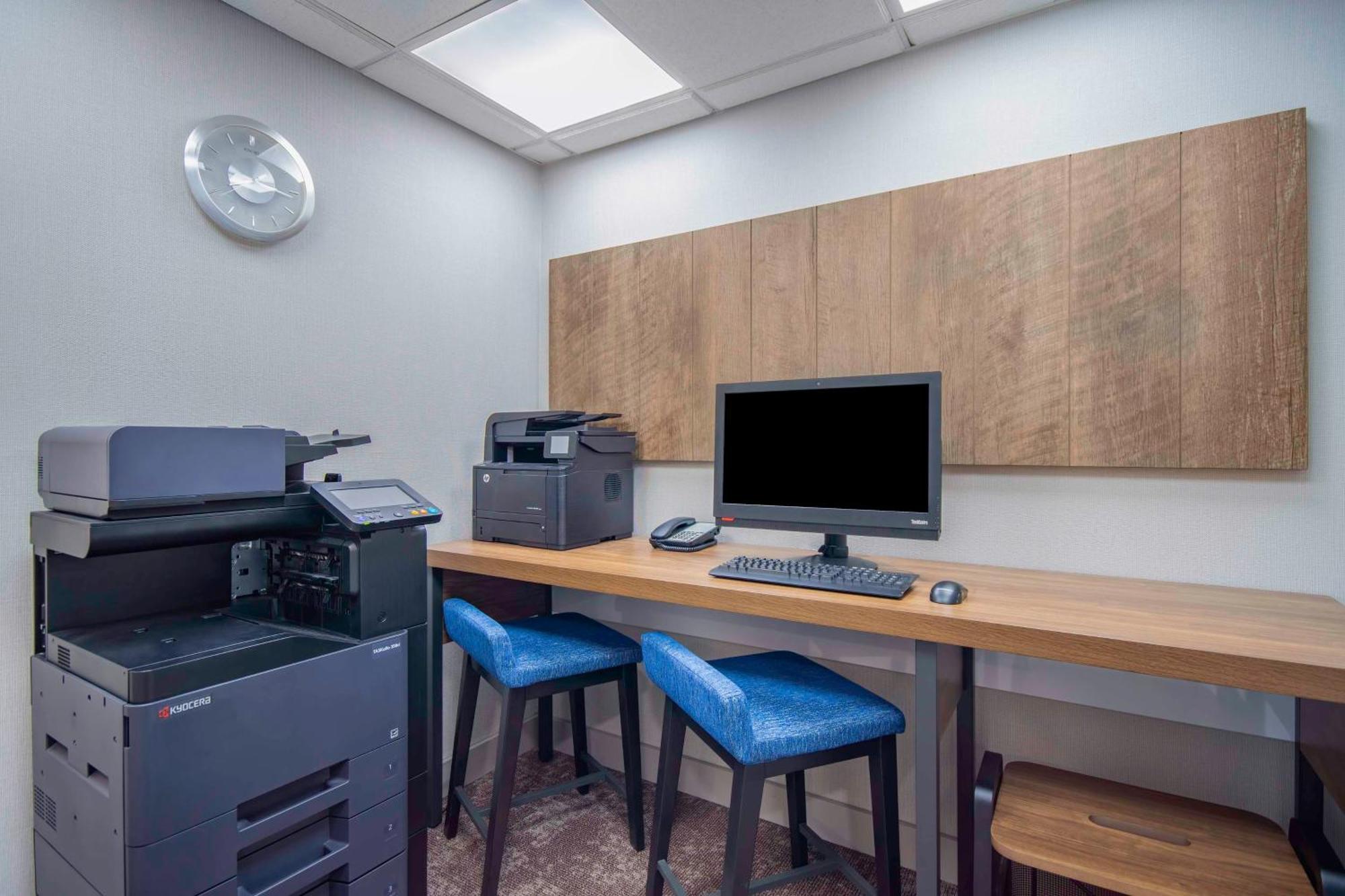 Hilton Garden Inn Danbury Buitenkant foto