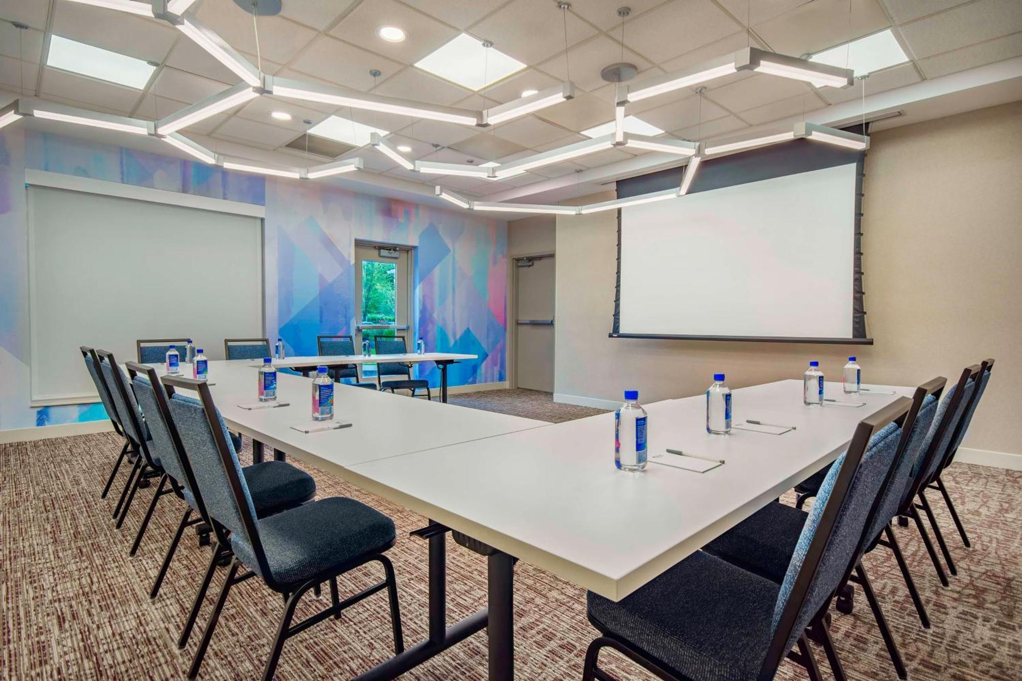 Hilton Garden Inn Danbury Buitenkant foto