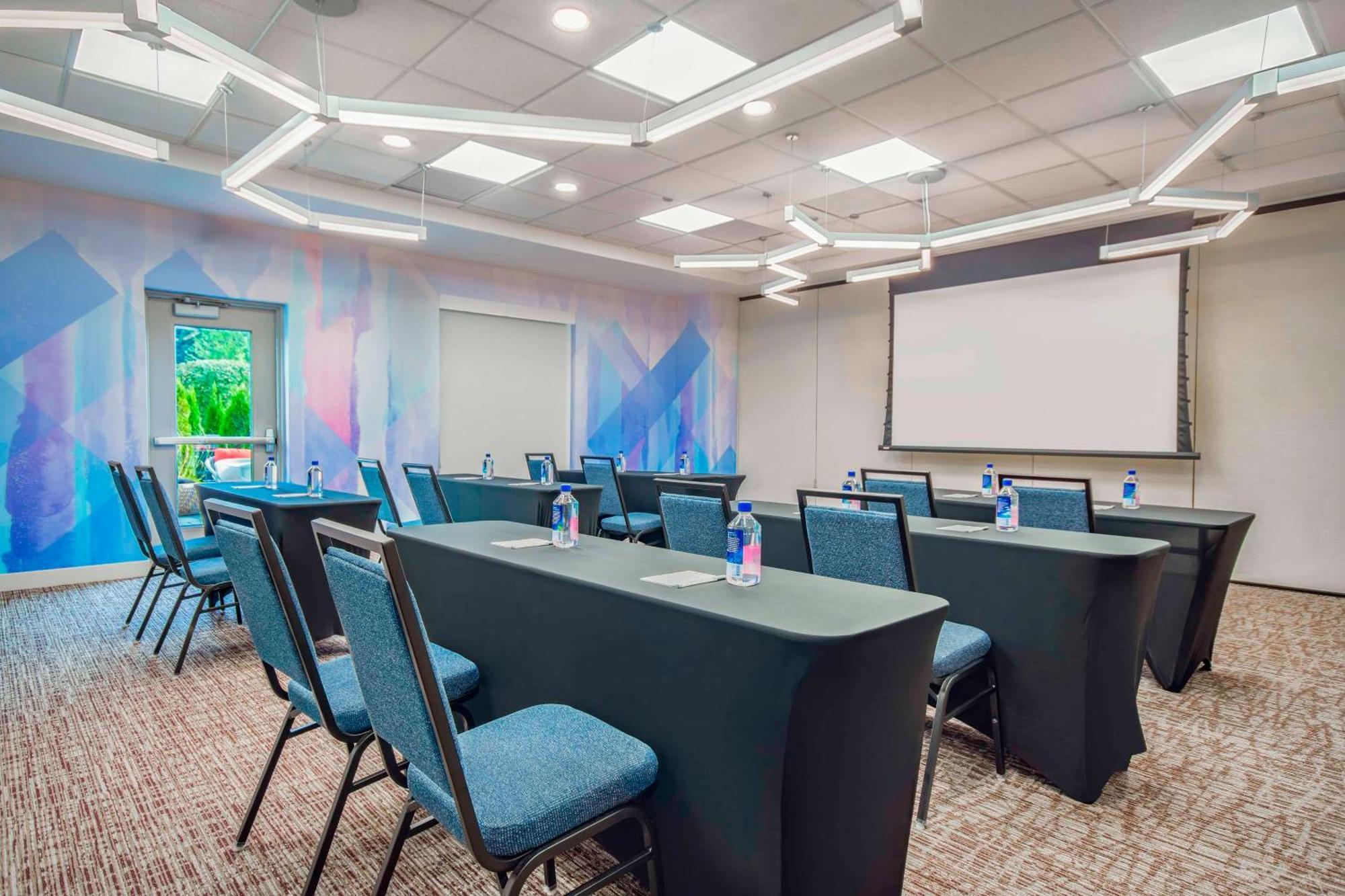 Hilton Garden Inn Danbury Buitenkant foto