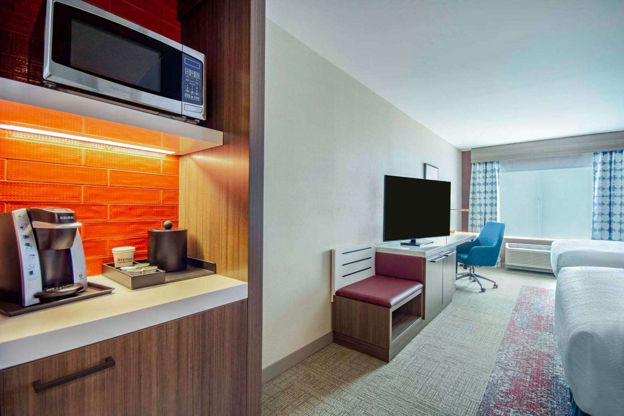 Hilton Garden Inn Danbury Buitenkant foto