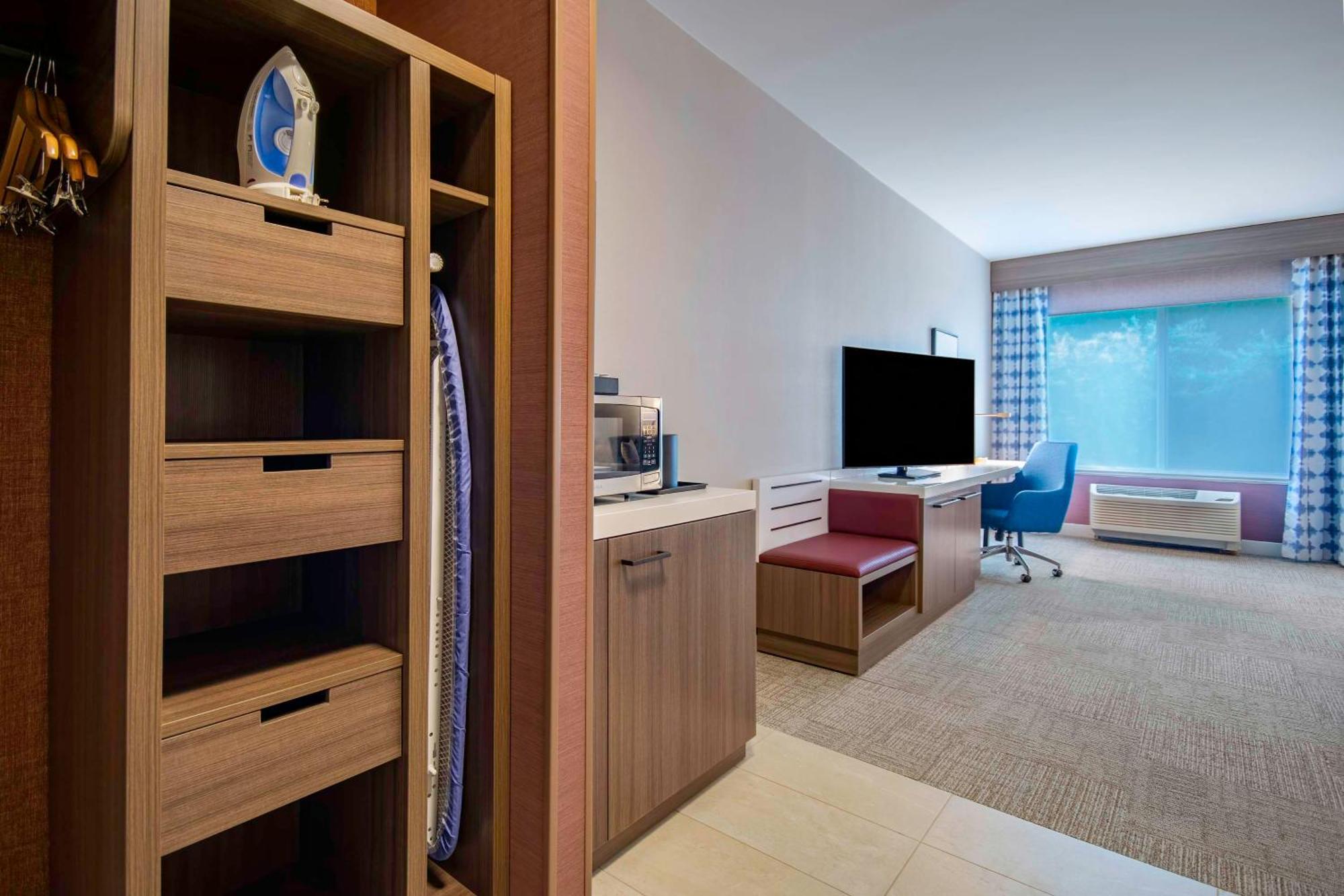 Hilton Garden Inn Danbury Buitenkant foto