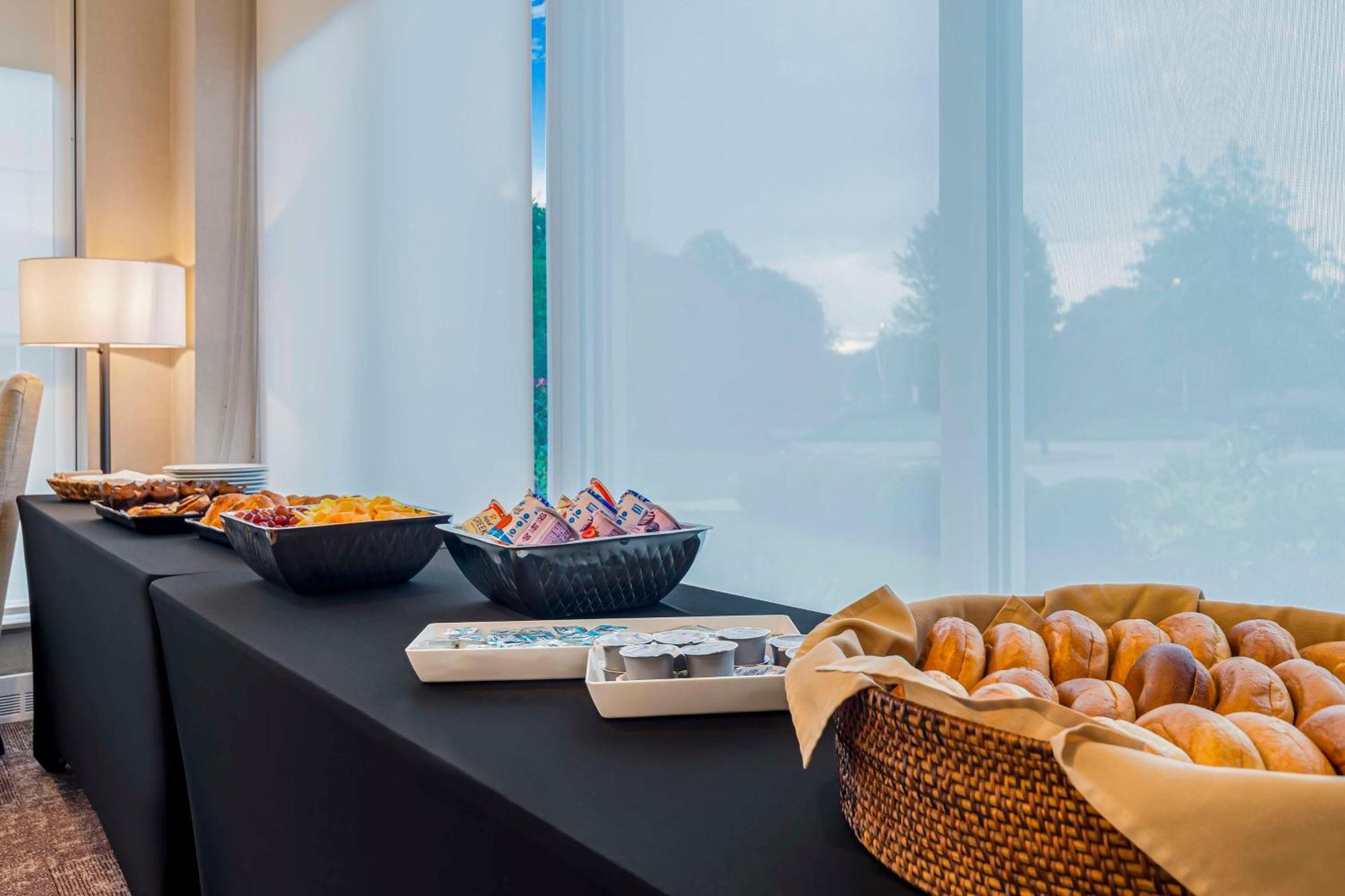 Hilton Garden Inn Danbury Buitenkant foto