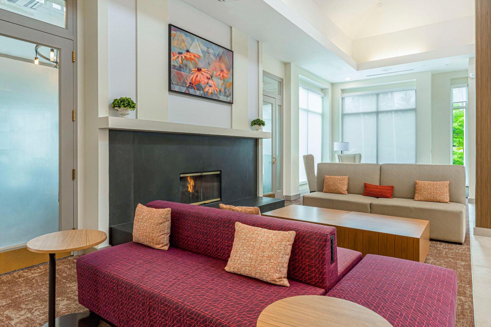 Hilton Garden Inn Danbury Buitenkant foto