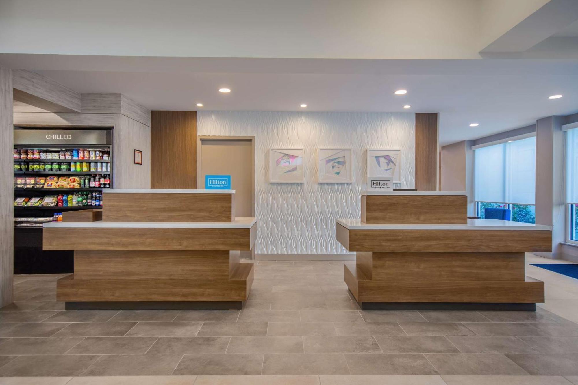 Hilton Garden Inn Danbury Buitenkant foto