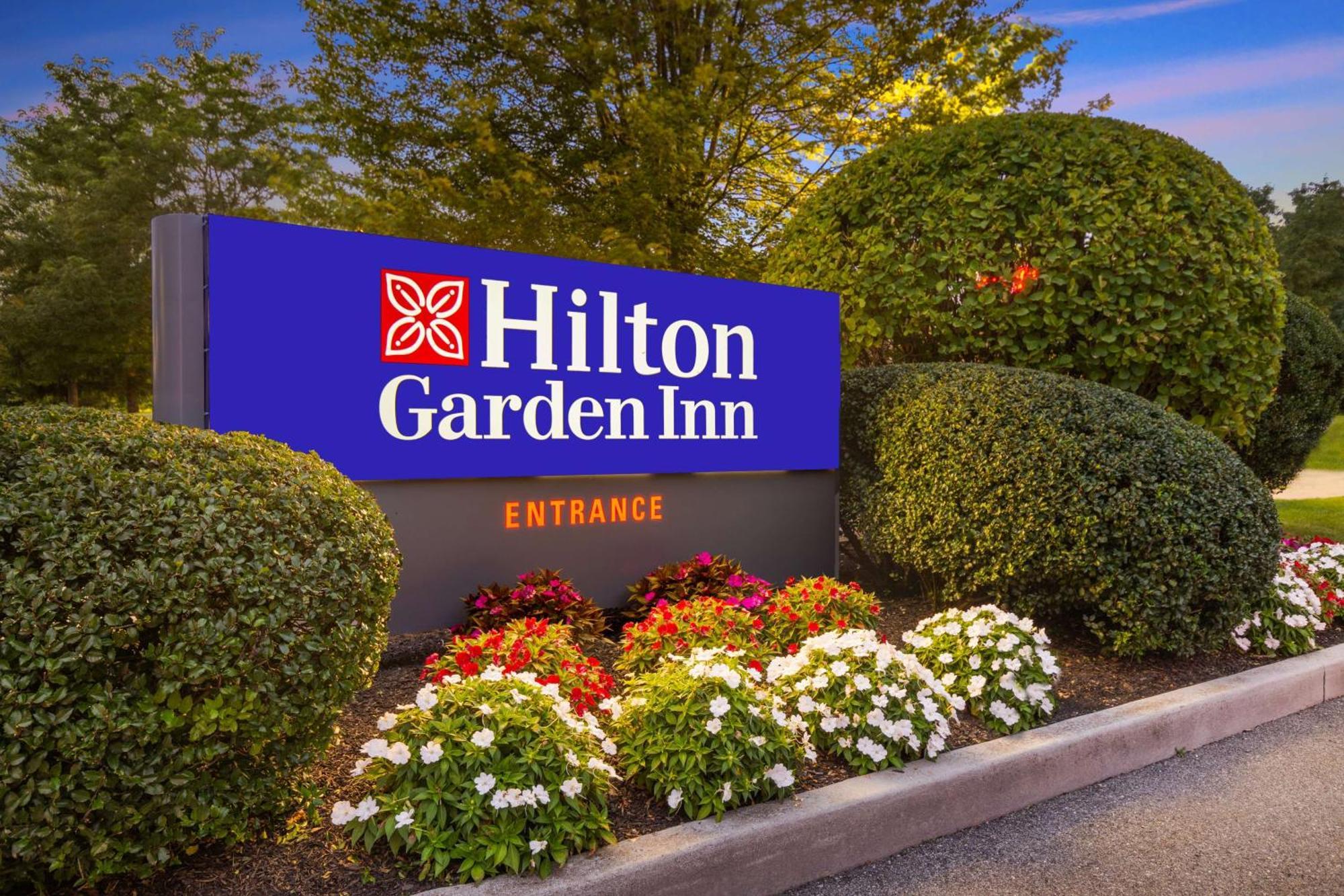 Hilton Garden Inn Danbury Buitenkant foto